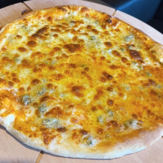 Četru sieru pica 30cm